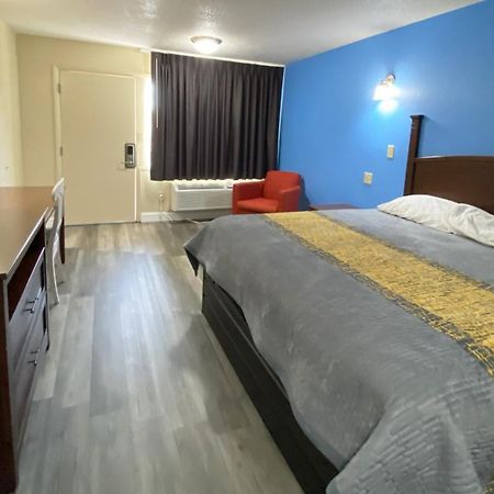 Express Inn Newport News Zewnętrze zdjęcie