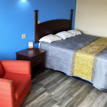 Express Inn Newport News Zewnętrze zdjęcie