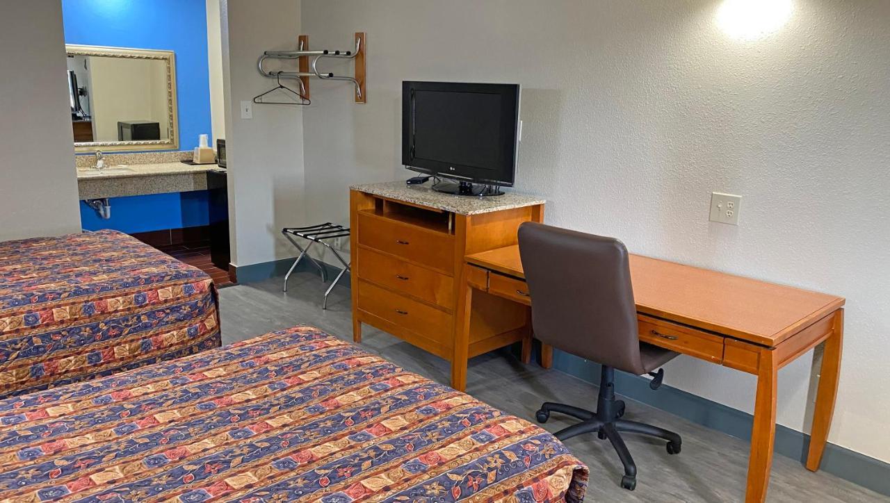 Express Inn Newport News Zewnętrze zdjęcie